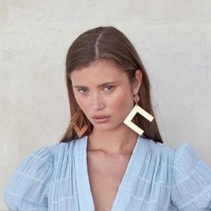 Meet your Posher, Mara